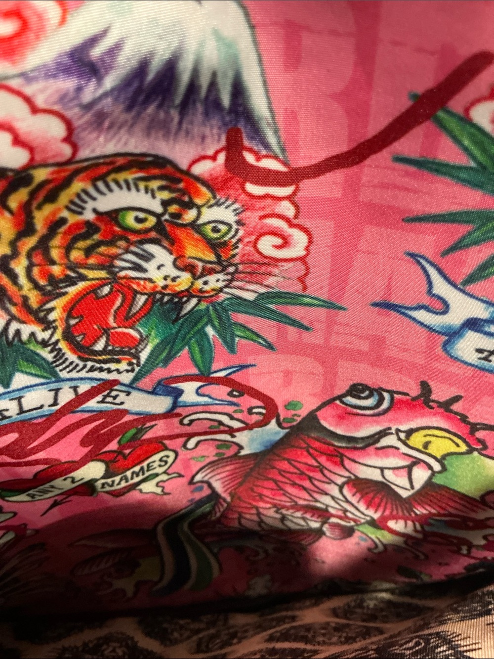 NWT Ed Hardy Weekend Traveler with Convenient Suitcase Slide and zipper closure. - Picture 13 of 16